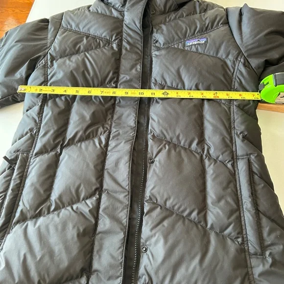 Patagonia Down With It Parka, Black, Women's M, knee-length down, like new - Picture 8 of 9